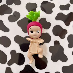Sonny Angel Hippers Radish Harvest series Mini Figure Fruit Vegetable Attach